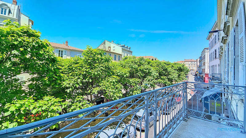 Appartement - 89 m² - 3 pièces