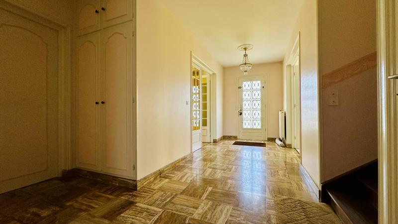 Pavillon - 160 m² - 7 pièces