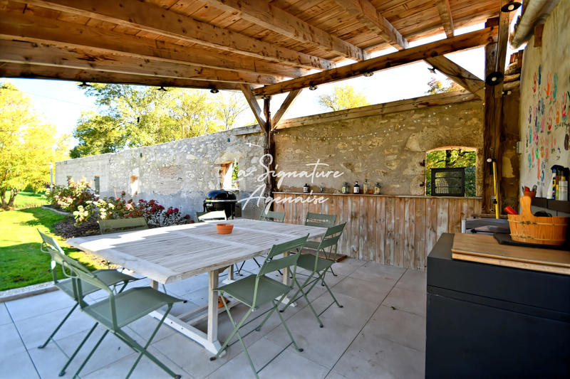 Maison - 230 m² - 5 pièces