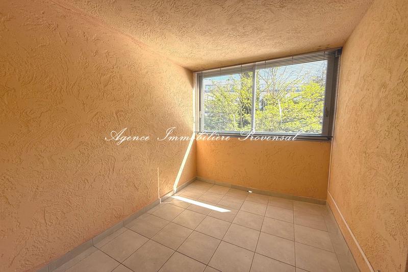 Appartement - 76 m² - 3 pièces