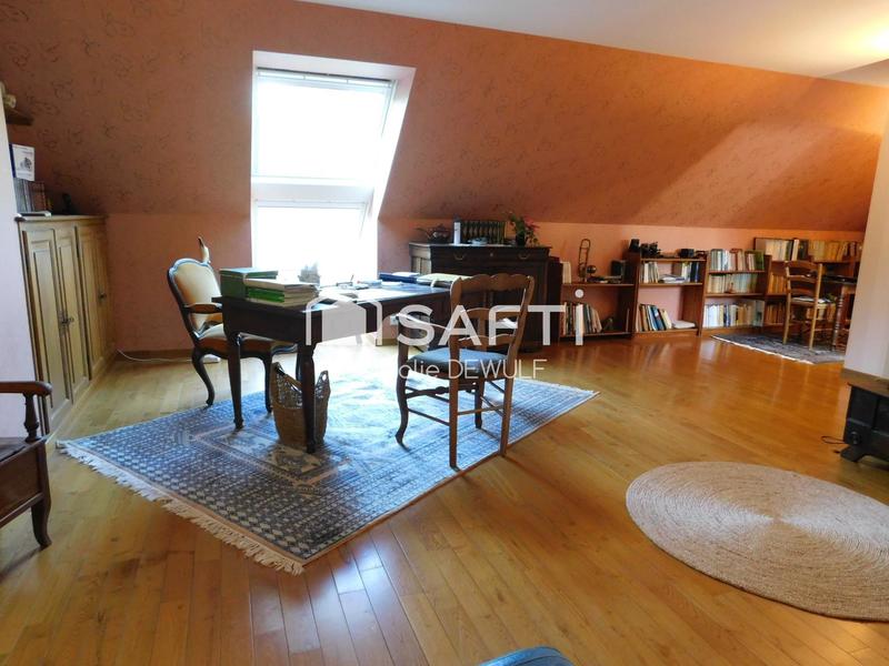 Maison - 225 m² - 8 pièces