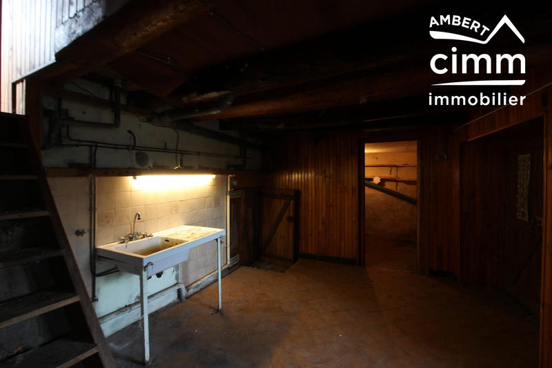 Maison - 110 m² - 10 pièces