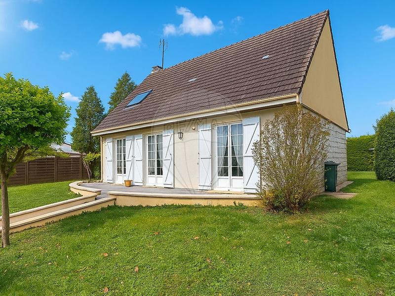 Maison - 93 m² - 6 pièces