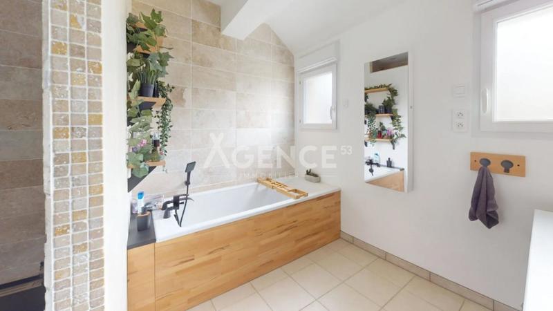 Maison - 120 m² - 5 pièces