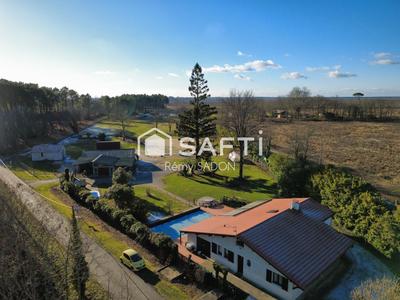 Maison - 171 m² - 6 pièces