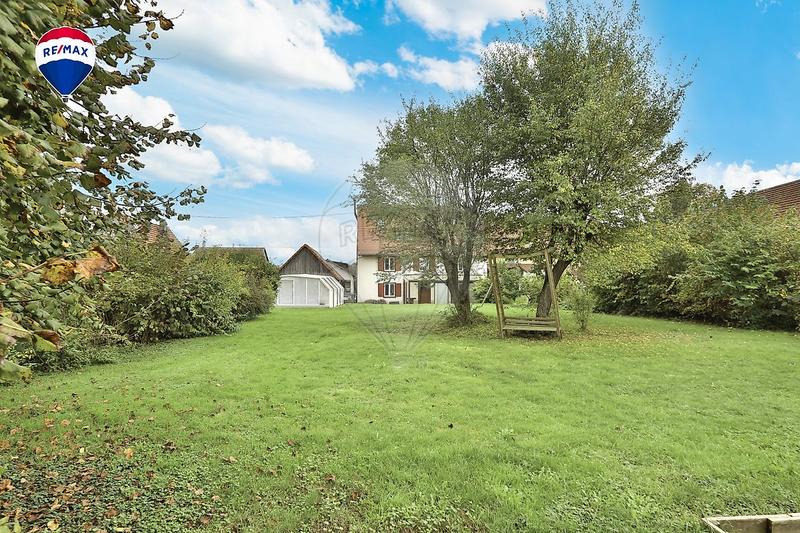 Maison - 243 m² - 7 pièces