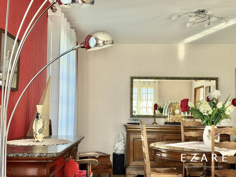 Maison - 180 m² - 6 pièces