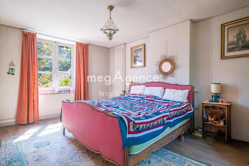 Maison - 307 m² - 13 pièces