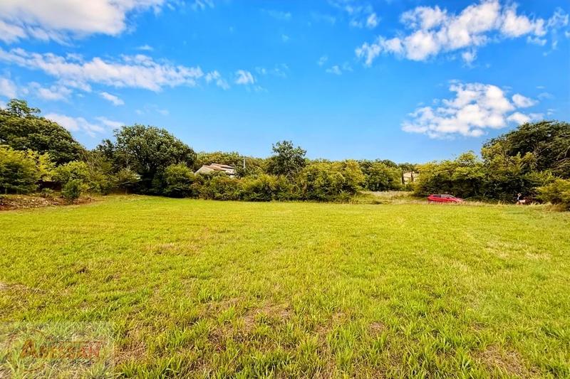 Terrain constructible - 1 270 m²