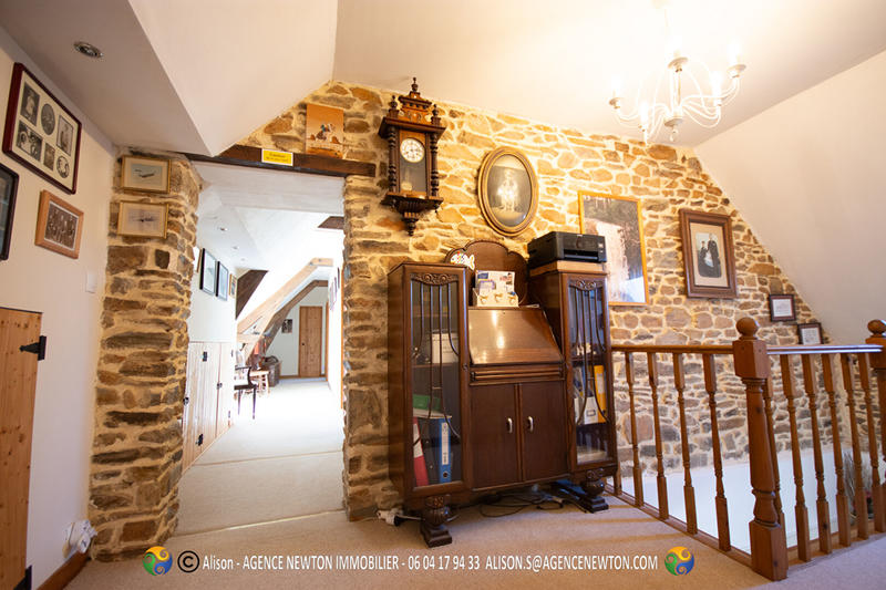 Maison - 227 m² - 10 pièces