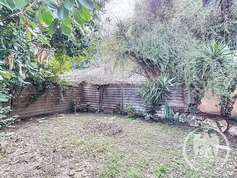 Villa - 300 m² - 8 pièces