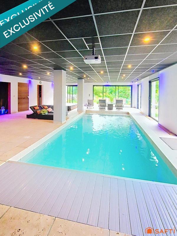 Maison - 350 m² - 8 pièces