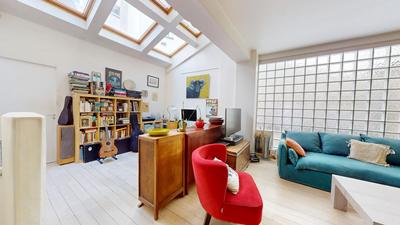 Loft - 104 m² - 5 pièces