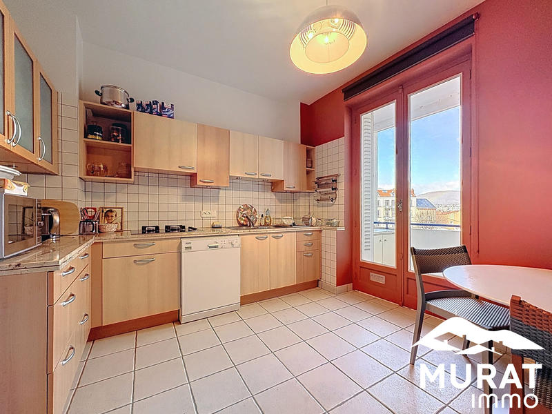 Appartement - 130 m² - 5 pièces