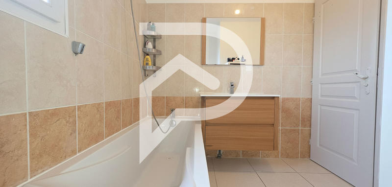 Maison - 75 m² - 4 pièces