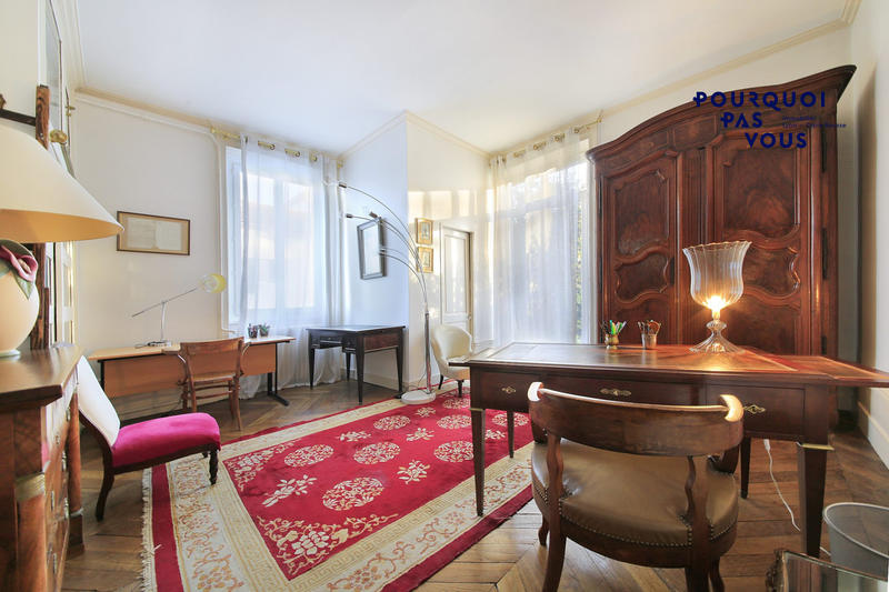 Maison - 400 m² - 10 pièces