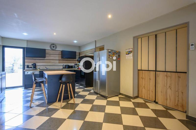 Maison - 136 m² - 4 pièces