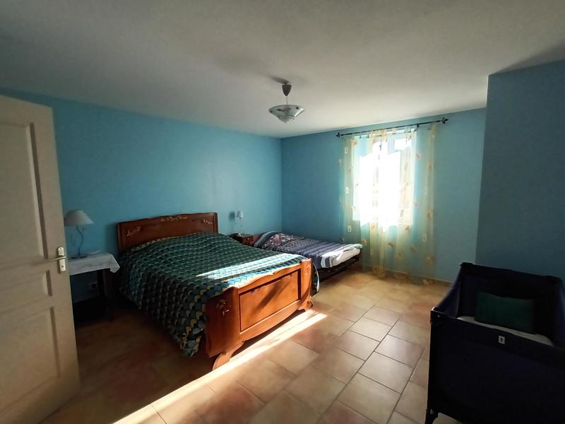 Maison - 180 m² - 7 pièces