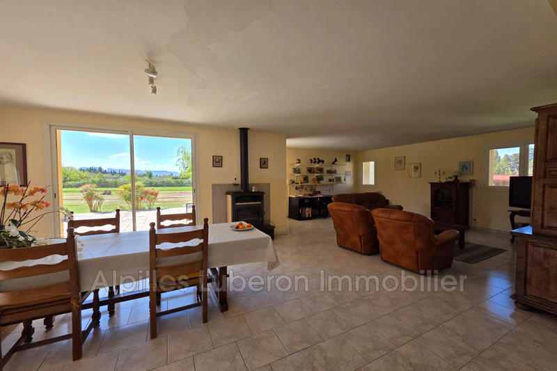 Maison - 220 m² - 4 pièces