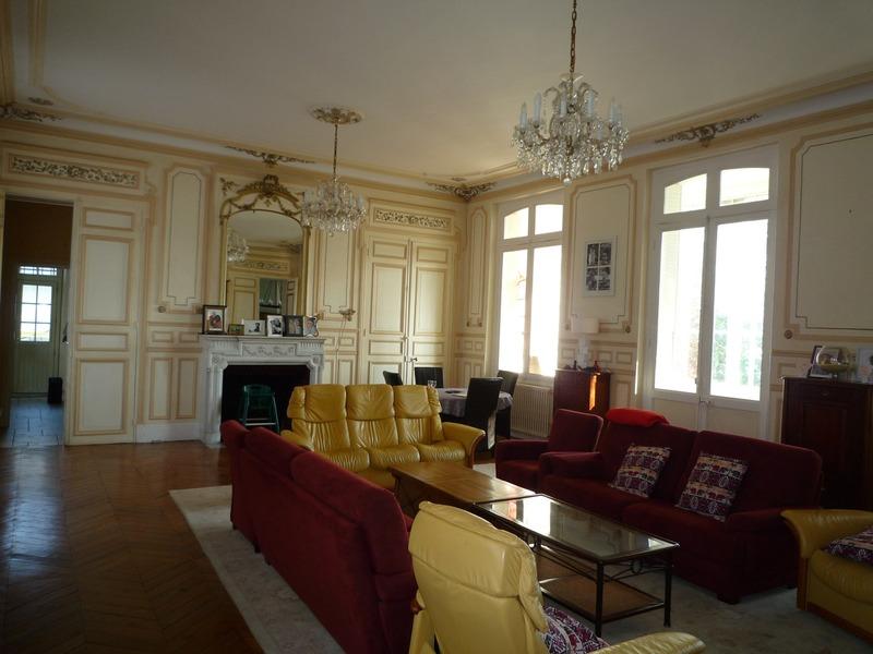 Demeure - 750 m² - 25 pièces