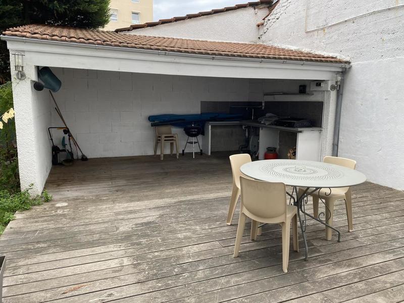 Appartement - 219 m² - 8 pièces