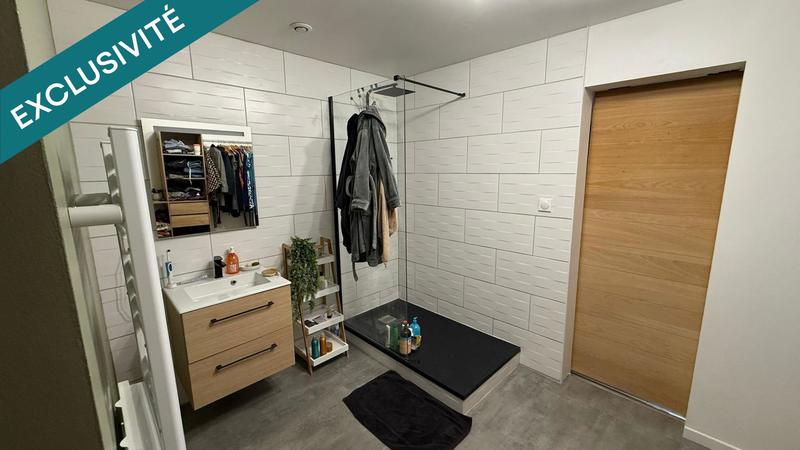 Maison - 230 m² - 6 pièces