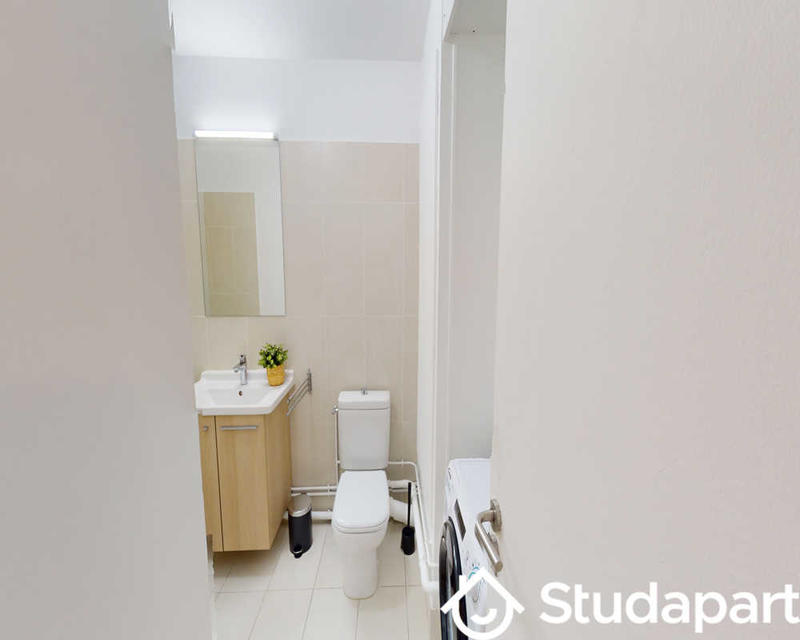 Chambre - 60 m² - 1 pièce