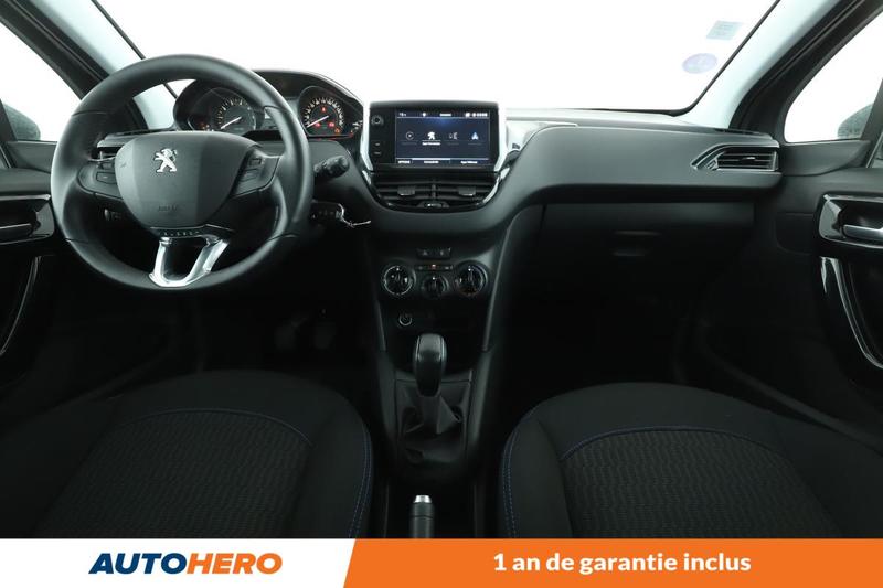 Peugeot 208 1.2 PureTech Signature 5p 82 ch