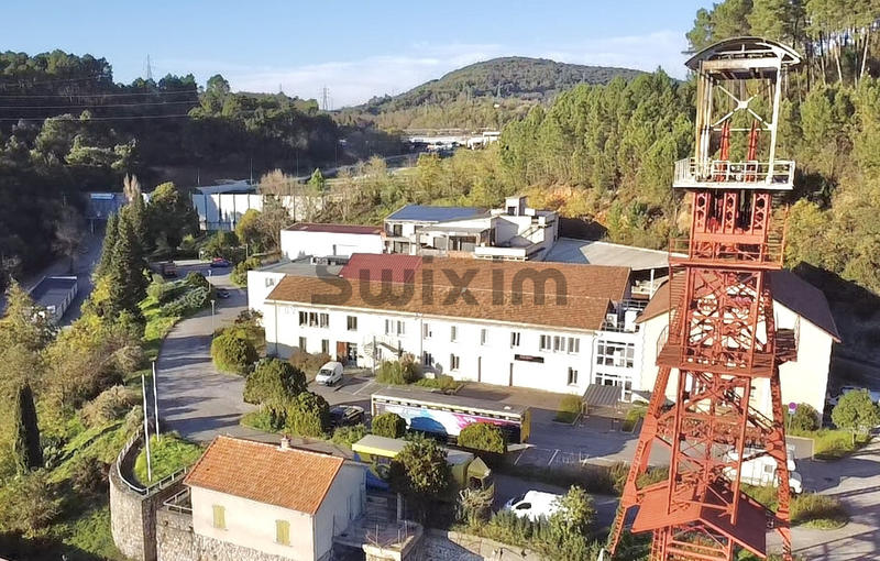 Local d'activités - 191 m² - 9 pièces