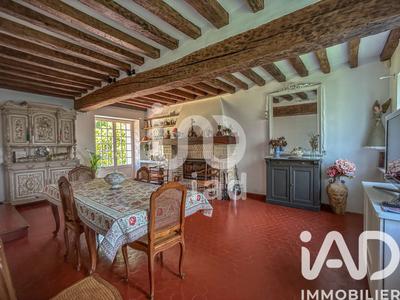 Maison - 215 m² - 9 pièces