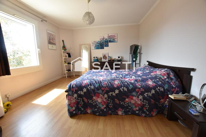 Maison - 200 m² - 7 pièces