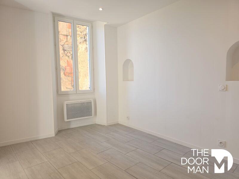 Immeuble - 130 m² - 7 pièces