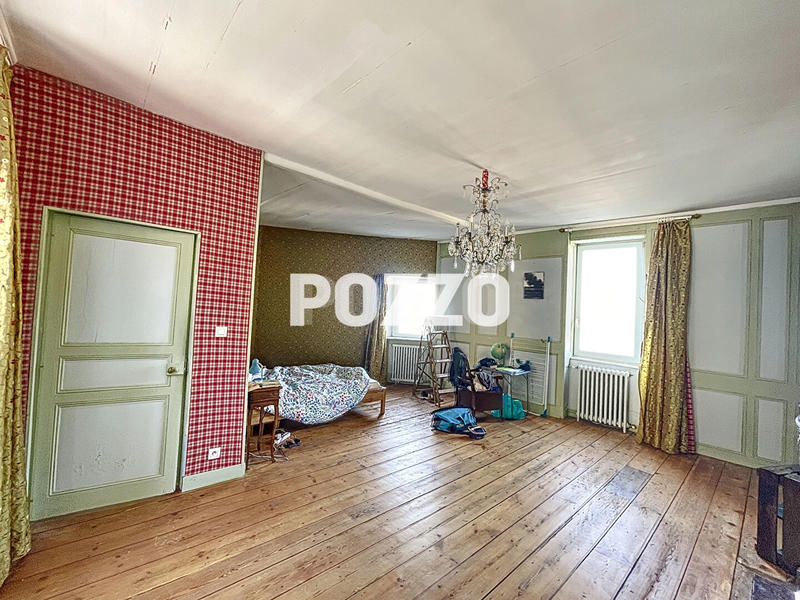 Maison - 140 m² - 5 pièces