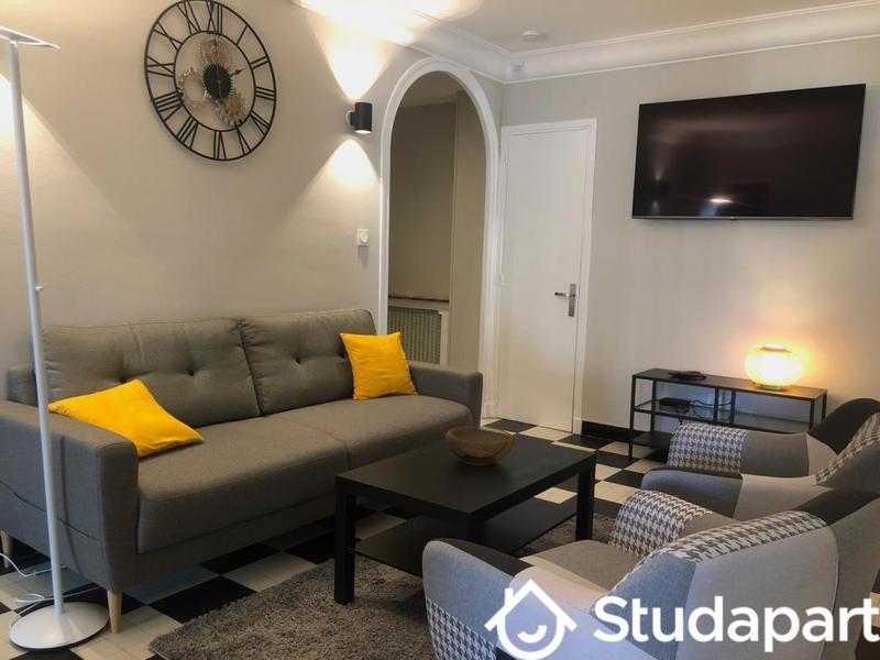 Chambre - 14 m² - 1 pièce