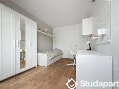 Chambre - 9 m² - 1 pièce