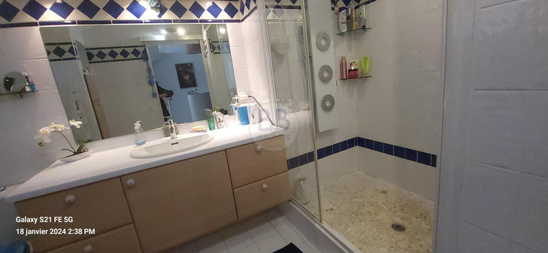 Appartement - 104 m² - 3 pièces