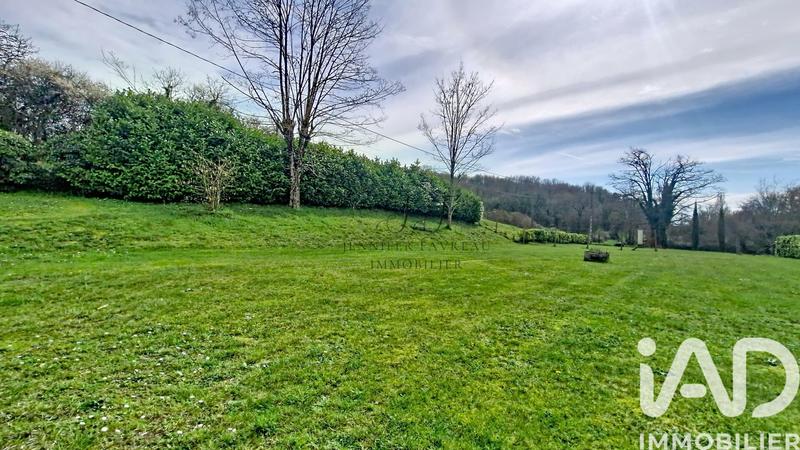 Maison - 262 m² - 7 pièces