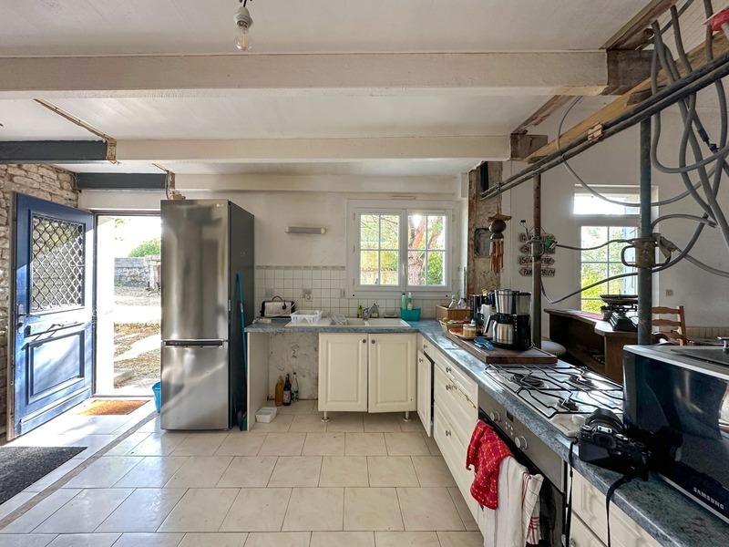 Maison en pierre - 105 m² - 4 pièces
