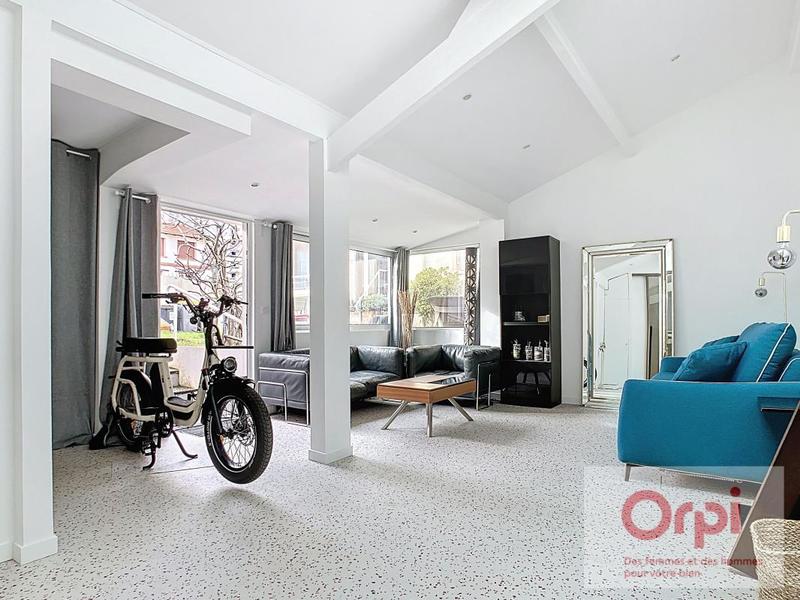 Maison - 187 m² - 7 pièces