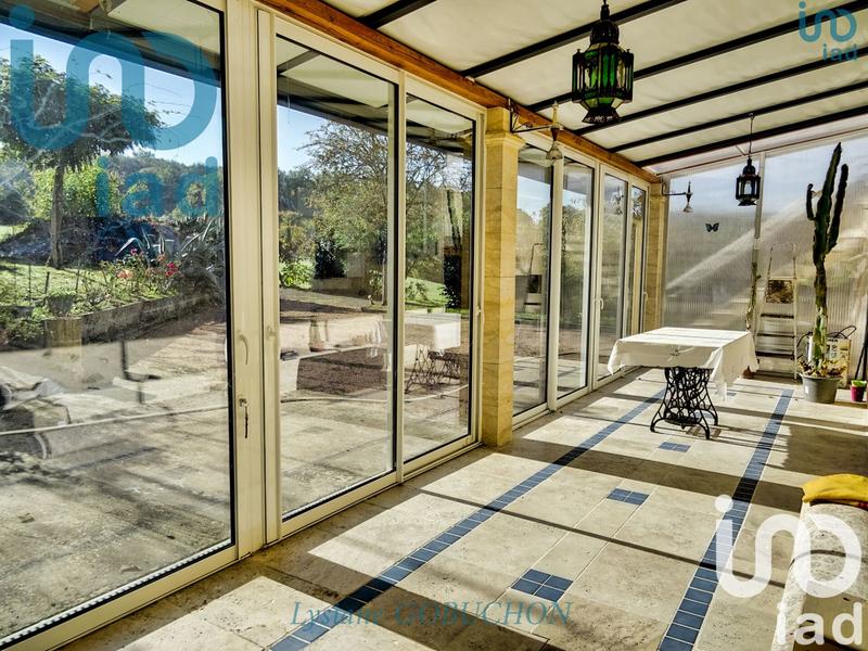 Maison - 246 m² - 11 pièces