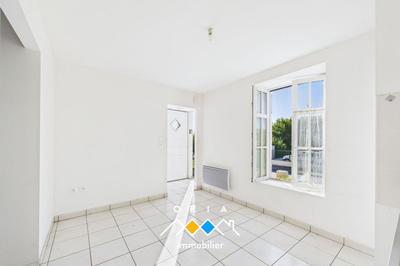 Maison en pierre - 43 m² - 2 pièces