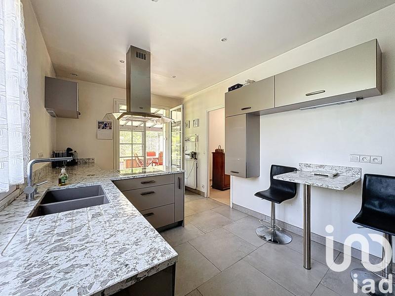 Maison - 270 m² - 9 pièces