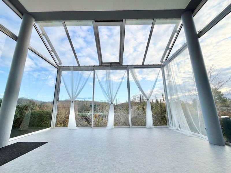 Maison - 219 m² - 8 pièces