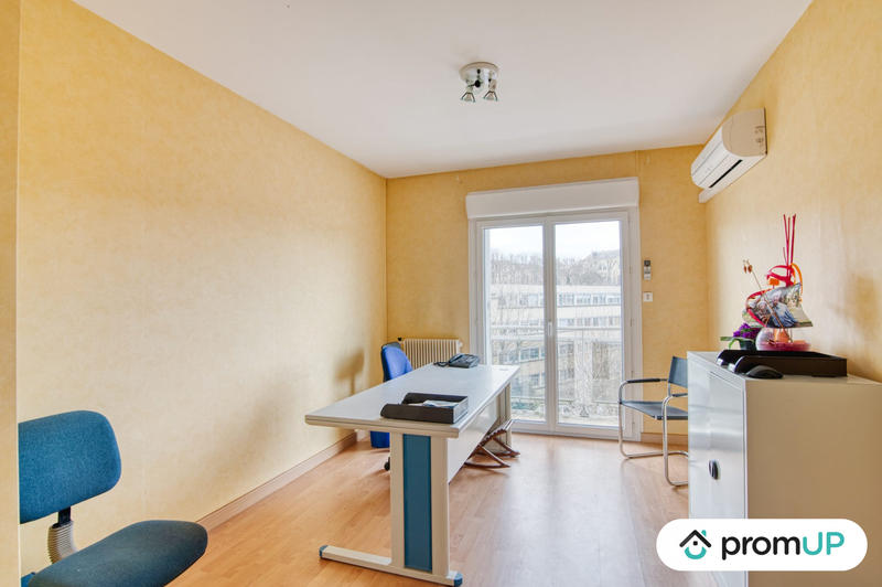 Bureau - 153 m² - 8 pièces