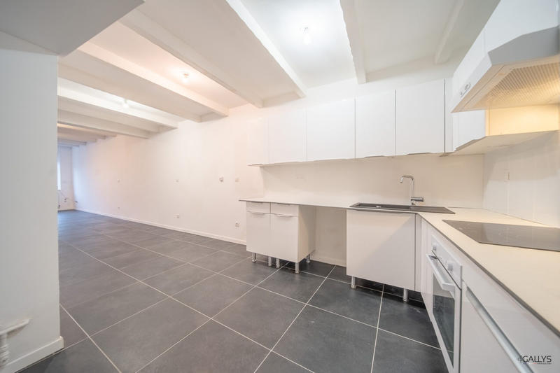 Appartement - 152 m² - 6 pièces