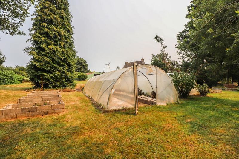 Maison - 226 m² - 7 pièces