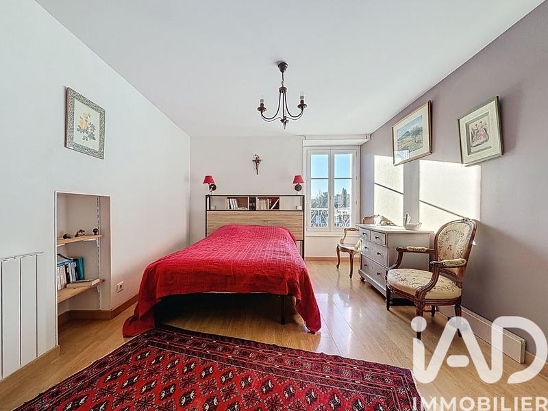 Maison - 142 m² - 7 pièces