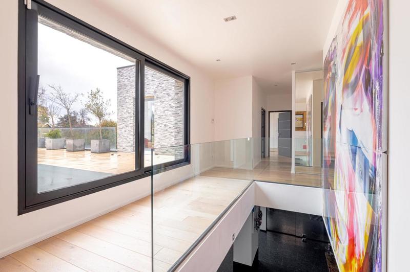 Maison d'architecte - 325 m² - 7 pièces