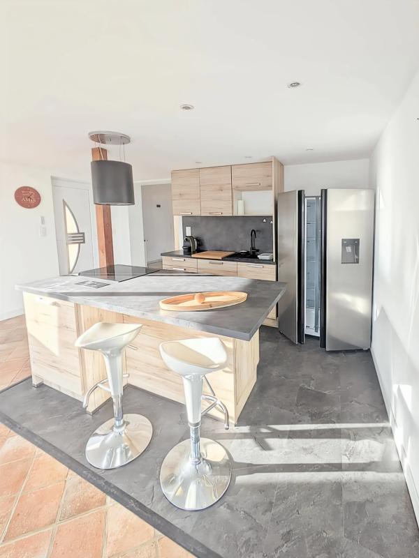 Maison - 140 m² - 5 pièces