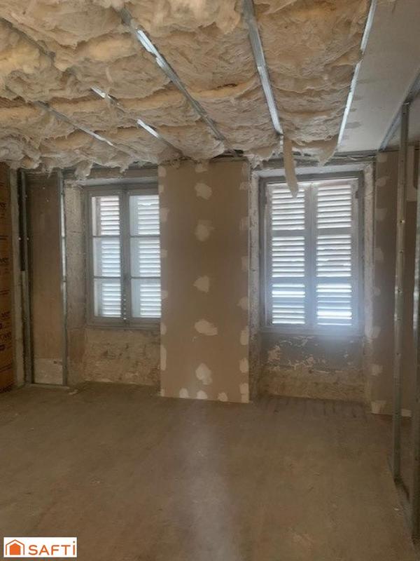 Maison - 270 m² - 15 pièces